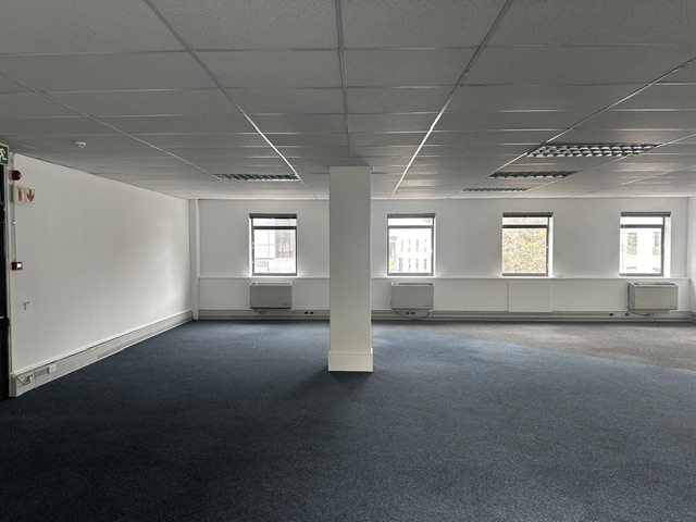 To Let Commercial Property for Rent in Newlands Western Cape